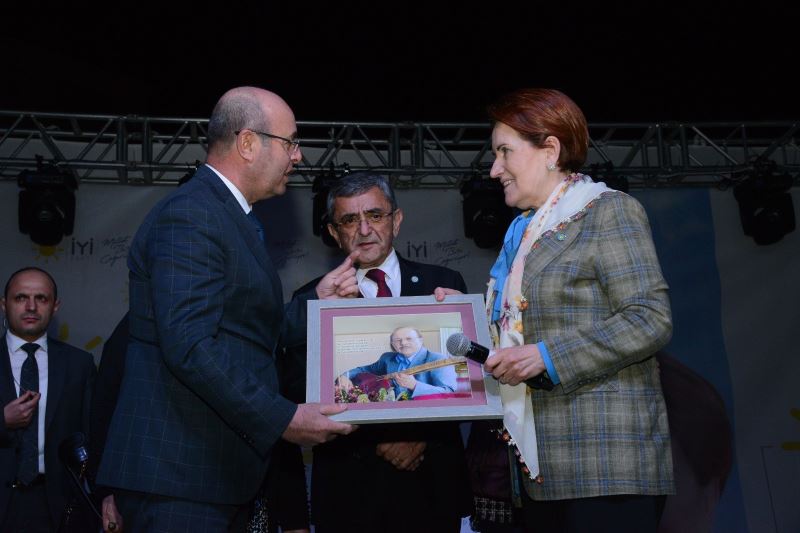 BAŞKANIMIZ EKİCİOĞLU, İYİ PARTİ GENEL BAŞKANI AKŞENER’LE BİRLİKTE İFTAR PROGRAMINA KATILDI