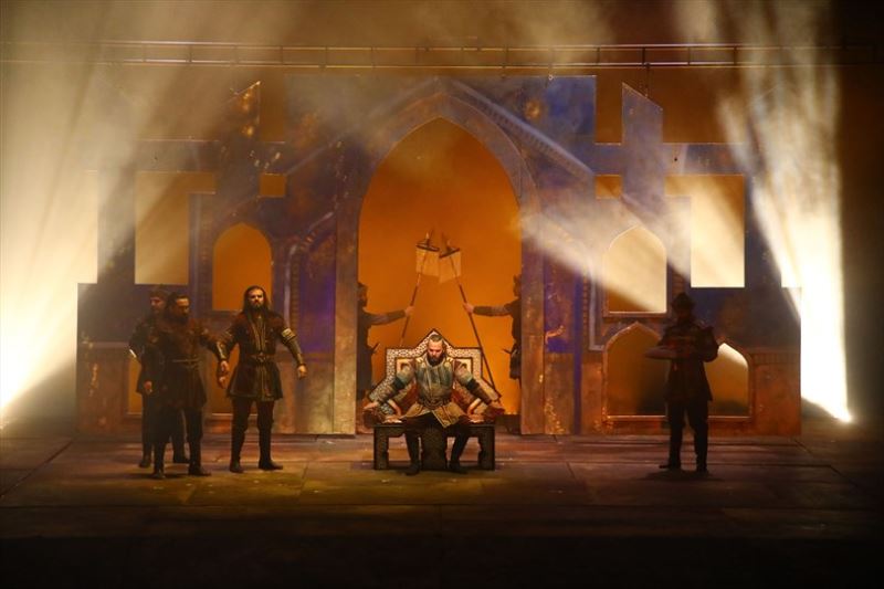 Sultan Kılıçarslan, Büyükşehir sahnesinde