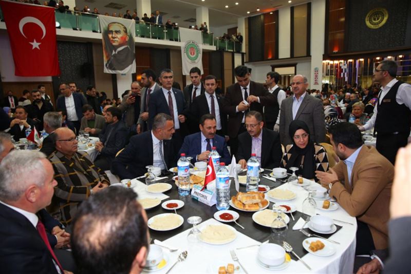 Özhaseki ve Demirel, Yozgatlılar´ın Arabaşı programına birlikte katıldılar
