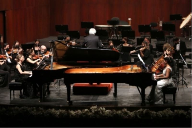 DUO BLANC & NOİR SENFONİ SAHNESİNDE