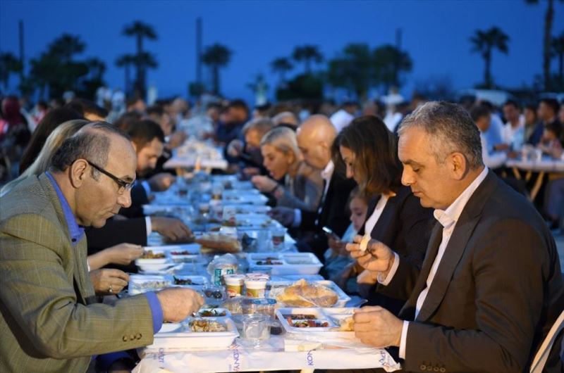 Konyaaltı personeli iftarda buluştu