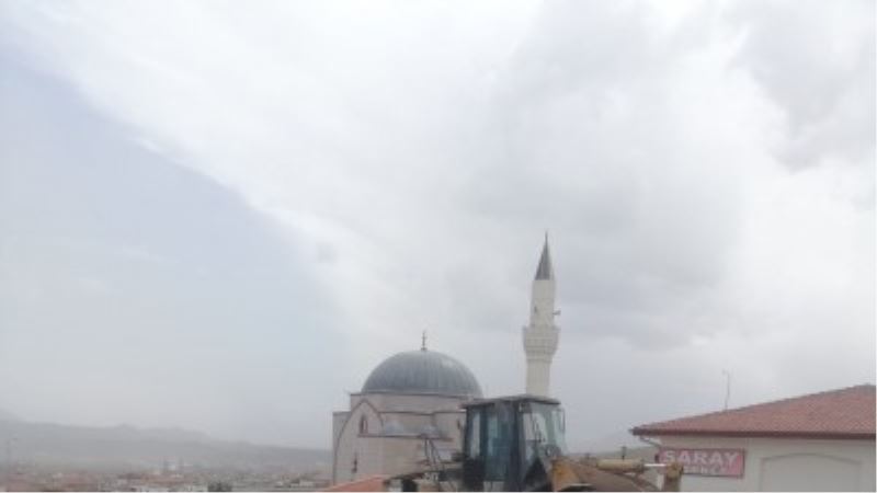 İlçemize bağlı Örenşehir TOKİ bölgesi halı saha çevresinde düzenleme çalışması devam ediyor. Daha güzel İncesu için çalışıyoruz... Av. Mustafa İLMEK İncesu Belediye Başkanı