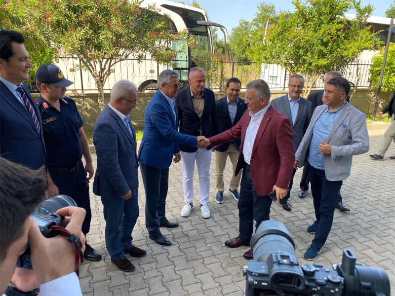 ANTALYA VALİSİ YAZICI KEMER’DE