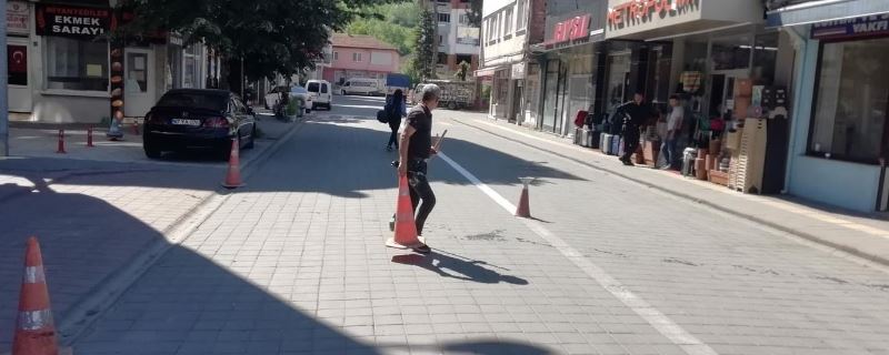 Çizgiler boyanıyor