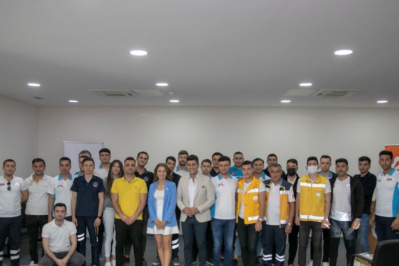 Mersin Büyükşehir’den Ambulans Birimi Personeline “Etkili İletişim Teknikleri” Eğitimi