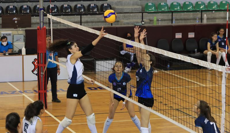 PAMUKKALE BELEDİYESPOR KADIN VOLEYBOL TAKIMI DEVREYİ 4. SIRADA TAMAMLADI