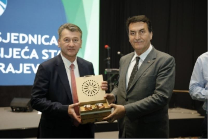 Bosnalı Kardeş’ten Dündar’a Teşekkür