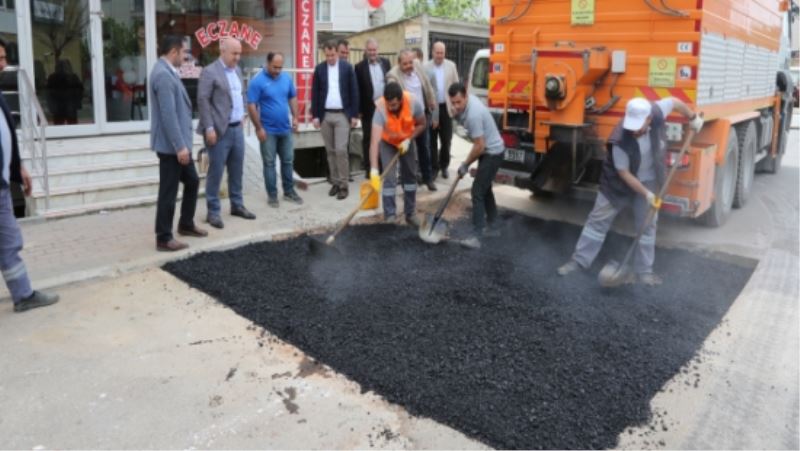 BAŞKAN BIYIK, YOL BAKIM EKİPLERİNİ DENETLEDİ
