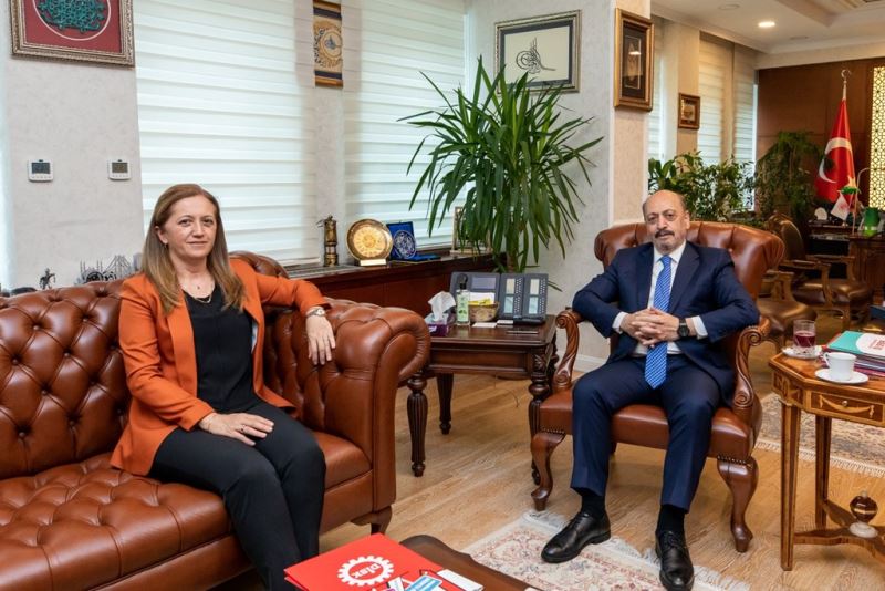 Bakan Bilgin, DİSK Genel Başkanı Arzu Çerkezoğlu İle Bir Araya Geldi