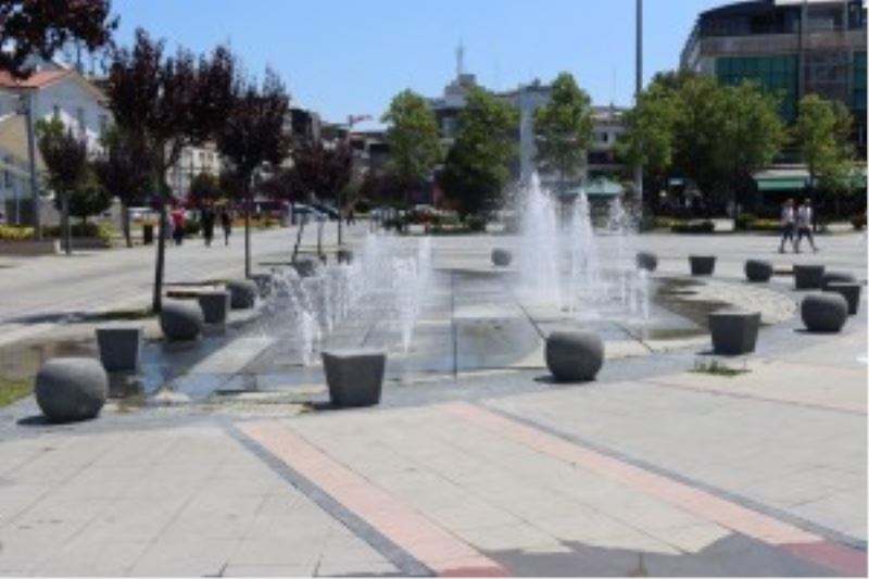 ESKİYEN OTURMA BİRİMLERİ YENİLERİYLE DEĞİŞTİRİLDİ