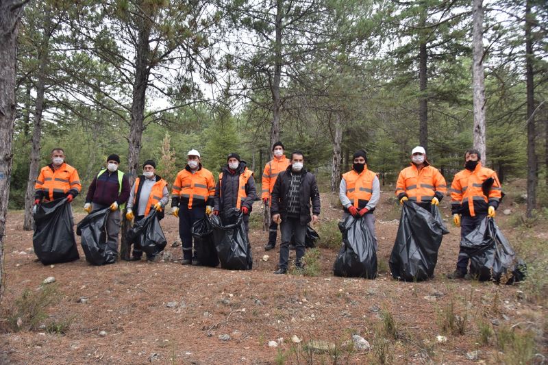 BİLECİK ŞEHİR ORMANINDA KAPSAMLI TEMİZLİK ÇALIŞMASI