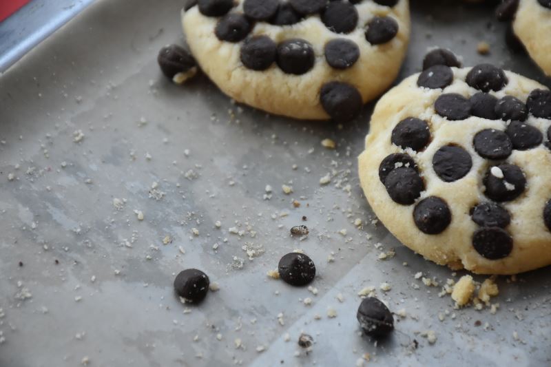 TARSUS BELEDİYESİ ZABITA EKİPLERİ HALK SAĞLIĞIYLA OYNANAN PASTANE ÜRÜNLERİNE EL KOYDU