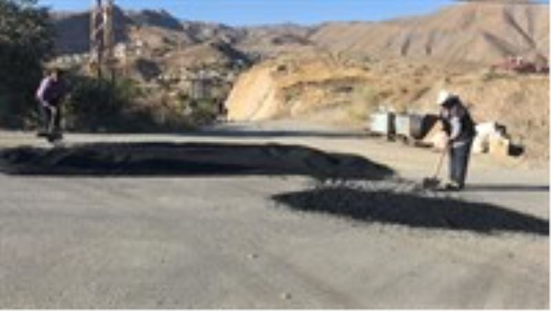 Daha Bakımlı Yollarla Daha Güzel Bir Hakkari İçin Canla Başla Çalışmaya Devam...