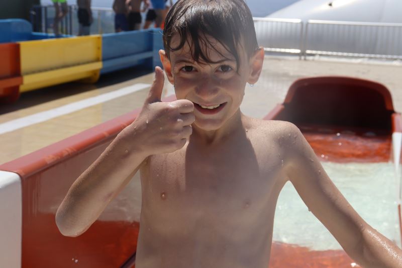 İZMİT BELEDİYESİ AQUAPARK’INA İLK GÜNDEN YOĞUN İLGİ