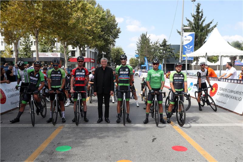 Tour Of Sakarya’da heyecan dorukta: Şampiyonları belirleyecek yarış başladı