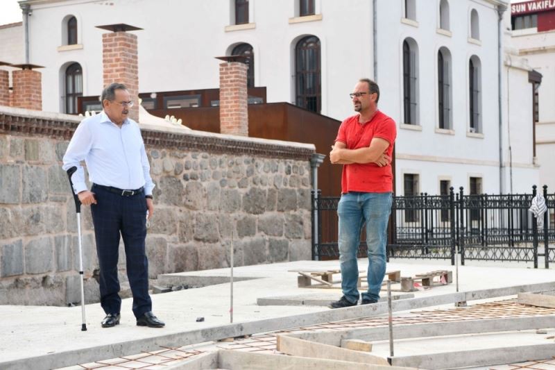 Başkan Demir sahada