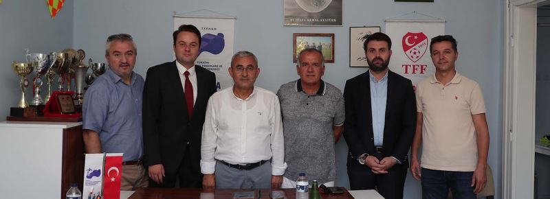 BAŞKAN IŞIK İL HAKEM KURULUNU ZİYARET ETTİ