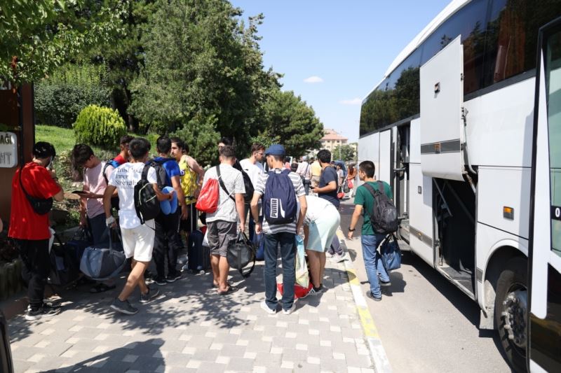 Nevşehir Belediyesi Tarafından Bu Yıl İlk Kez Düzenlenen Gençlik Kampları Sona Erdi