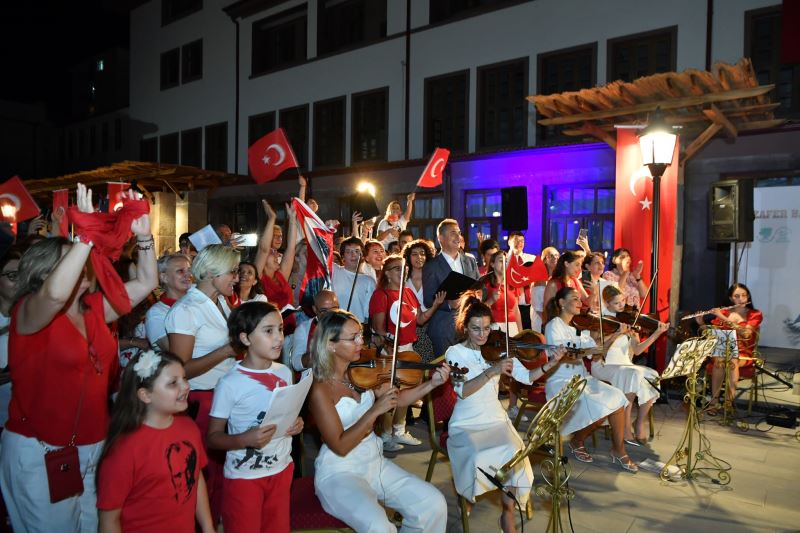 Musiki Muallim Mektebi’nde Zafer Bayramı Coşkusu