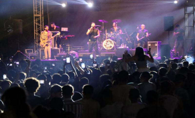 Zakkum Grubundan ‘Urfanın Etrafı Dumanlı Dağlar’’ Türküsü