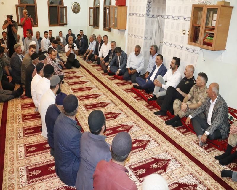 ŞİRVAN/ ELMADALI VE NALLIKAYA KÖYLERİ ARASINDA HUSUMET BARIŞLA SON BULDU