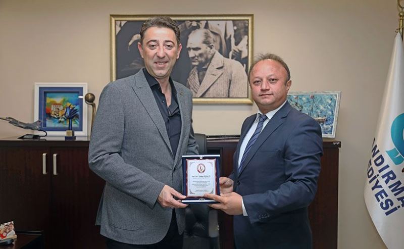 Bandırma Anadolu Lisesi Müdüründen Başkan Tolga Tosun’A Teşekkür Ziyareti