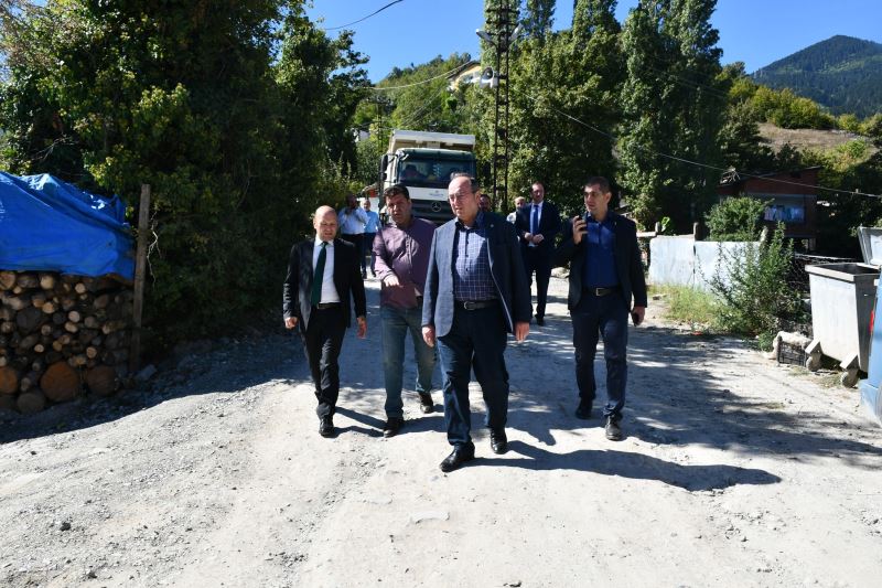 BAŞKAN ELÇİN, TELSİZ SOKAKTA İNCELEMELERDE BULUNDU