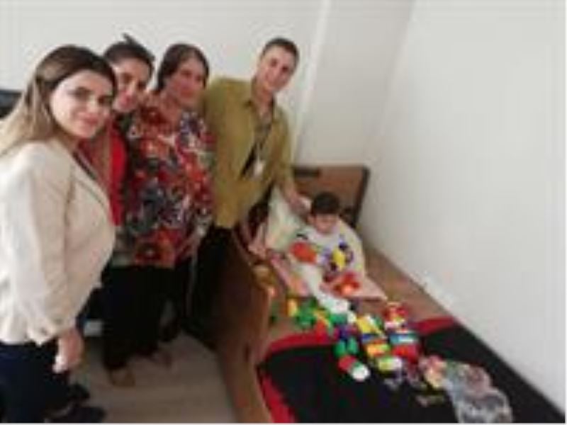 Arın Bebek İçin El Ele