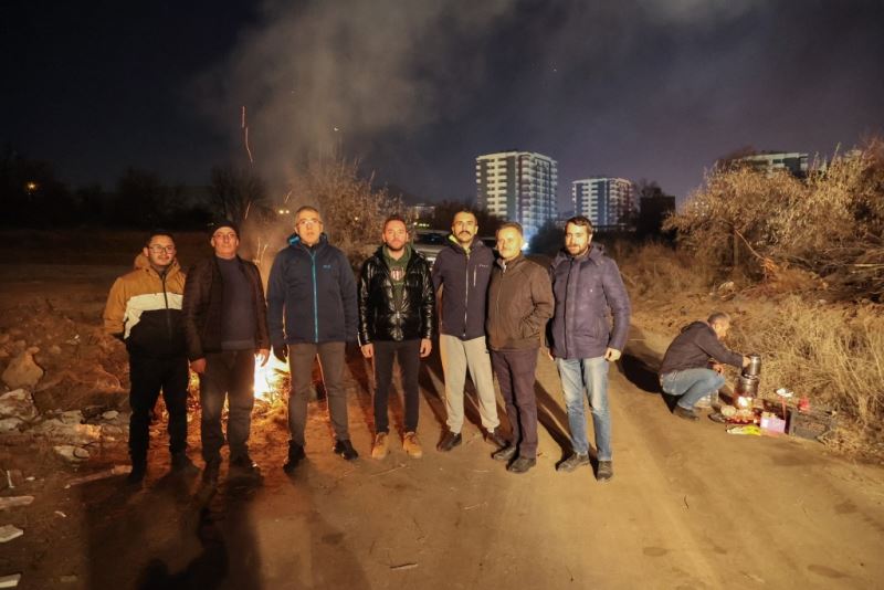 Belediye Ekipleri Yeni Yıla Çalışarak Giriyor