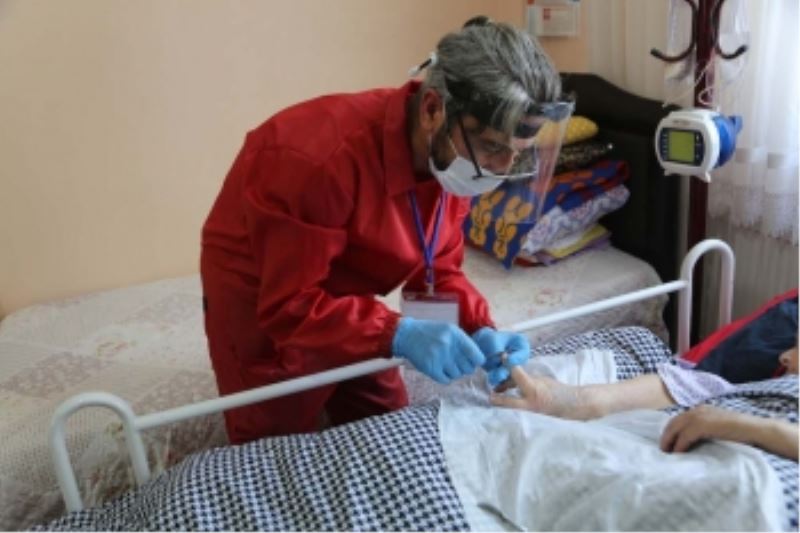 İHTİYAÇ SAHİPLERİNE BİR TELEFON KADAR YAKINIZ