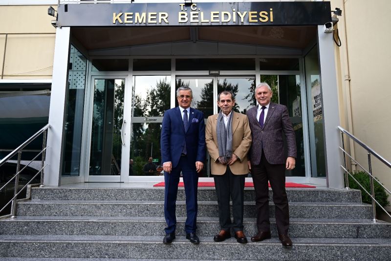 Galatasaray Başkanı Dursun Özbek Kemer Belediyesi’nde
