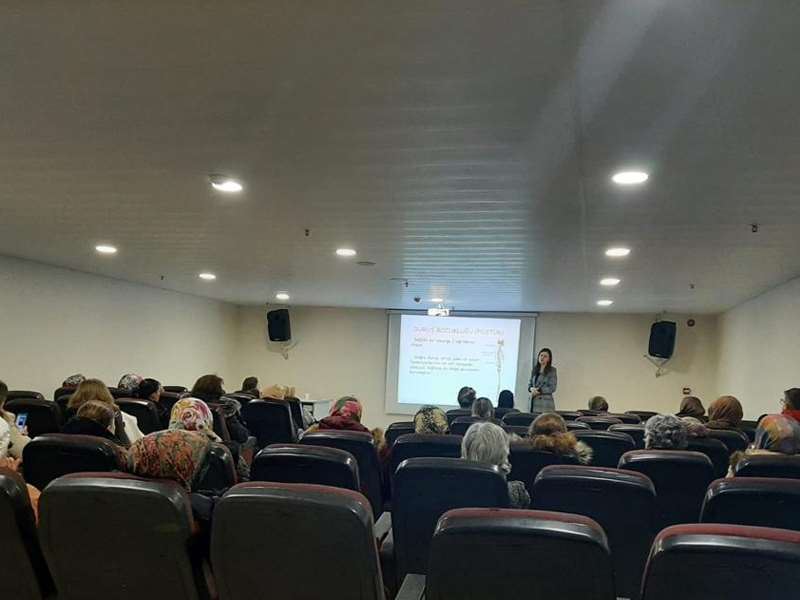 ODUNPAZARI’NDAN KADINLARA ‘OMURGA SAĞLIĞI EĞİTİMİ’