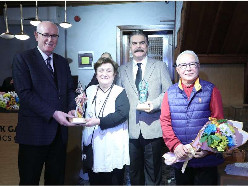 SONER GENÇ KESİTLER 2 İLE ŞEHRİN ATEŞİ SERAMİK GALERİSİ’NDE