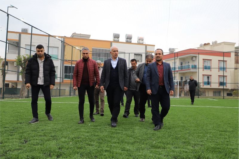 MADIMAK PARKI İÇİNDEKİ HALI SAHA TAMAMEN YENİLENDİ