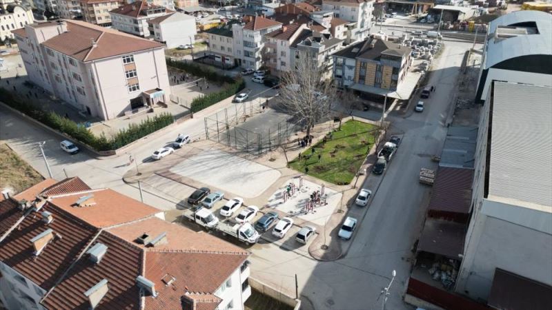 İnegöl’de Eski Parklar Yenileniyor