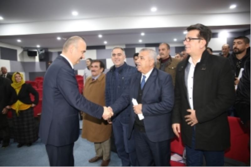 VALİ VE BELEDİYE BAŞKAN VEKİLİ EKREM CANALP, MUHTARLARLA BİR ARAYA GELDİ