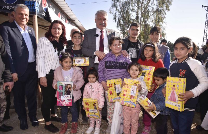 Başkan Zeydan Karalar İlçe İlçe, Mahalle Mahalle, Köy Köy Gezip, Halkın Sorun ve İsteklerini Dinliyor