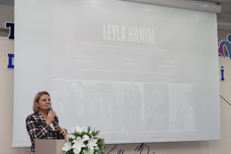 BAŞKAN HÜRRİYET GAZETECİLERE GALAYA HAZIRLANAN LEYLA HANIM’I ANLATTI
