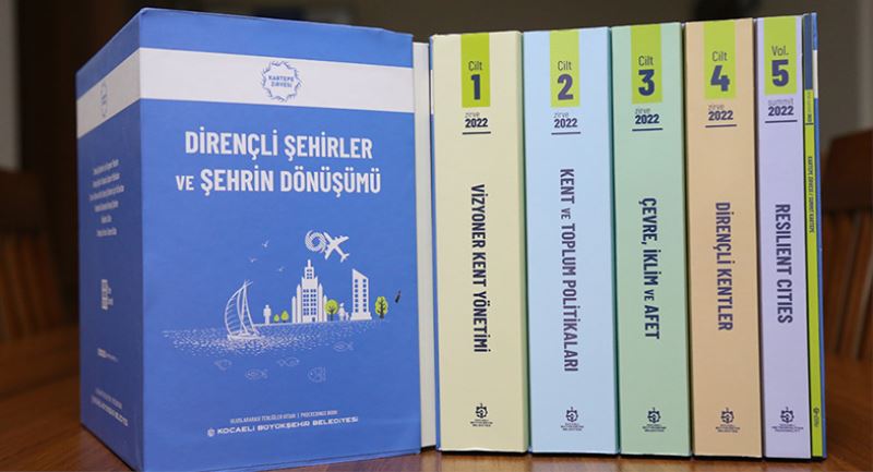 Büyükşehir, 4. Kartepe Zirvesi’ni kitaplaştırdı
