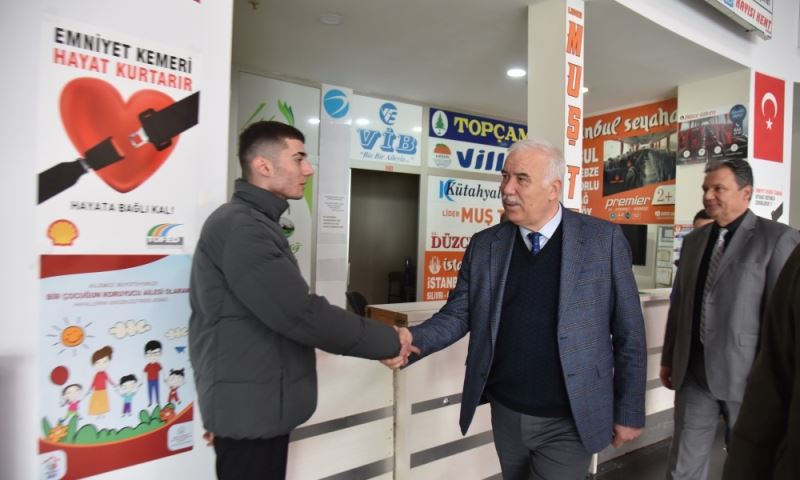 Güzgülü, Otobüs Terminali Esnafıyla Bir Araya Geldi