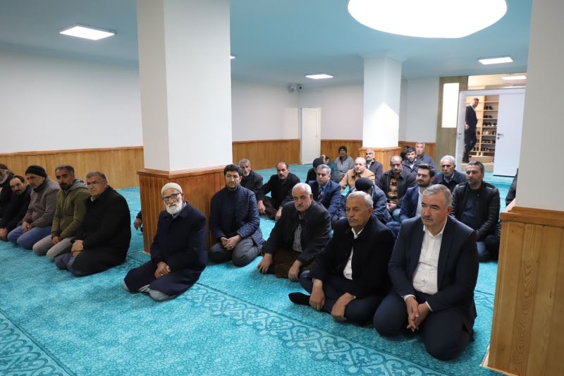 BAŞKAN TURANLI: “İNŞA ETTİĞİMİZ 100. YIL CAMİİ İLÇEMİZE HAYIRLI OLSUN”