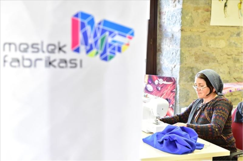 Altın İğne projesiyle kadınlara istihdam garantisi
