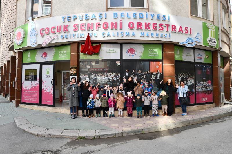 ÇOCUKLAR ENSTRÜMANLARI TANIYOR