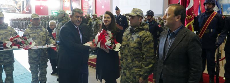 820 BEDELLİ ASKER YEMİN ETTİ