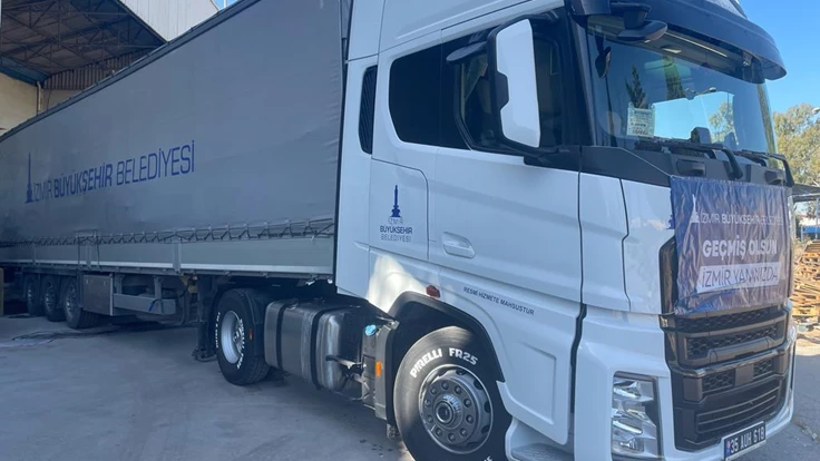 İzmir’den Hatay’a 244’üncü destek tırı gönderildi