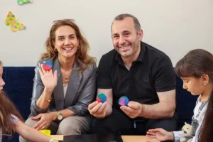 TUTUK ÇİFTİ ÇOCUKLARIN MUTLULUKLARINA ORTAK OLDU