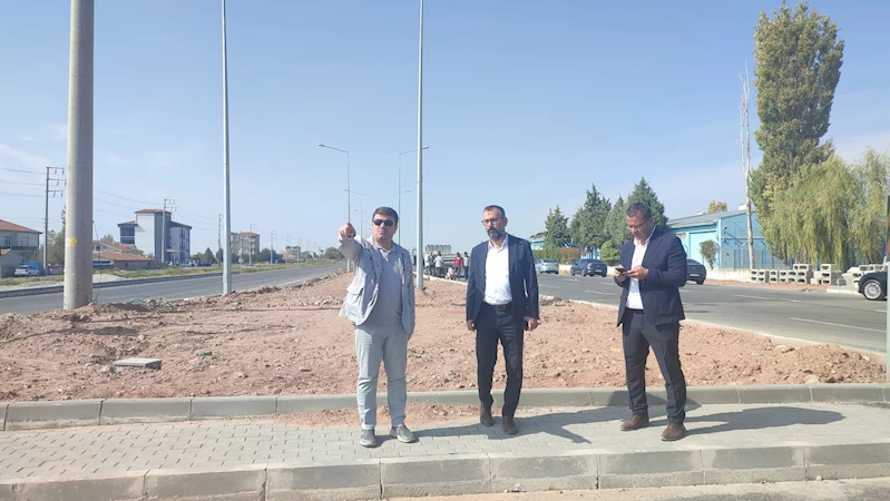 BAŞKAN DİNÇER YENİLEME ÇALIŞMALARI DEVAM EDEN LATİF EMEKLİ CADDESİNDE İNCELEMELERDE BULUNDU