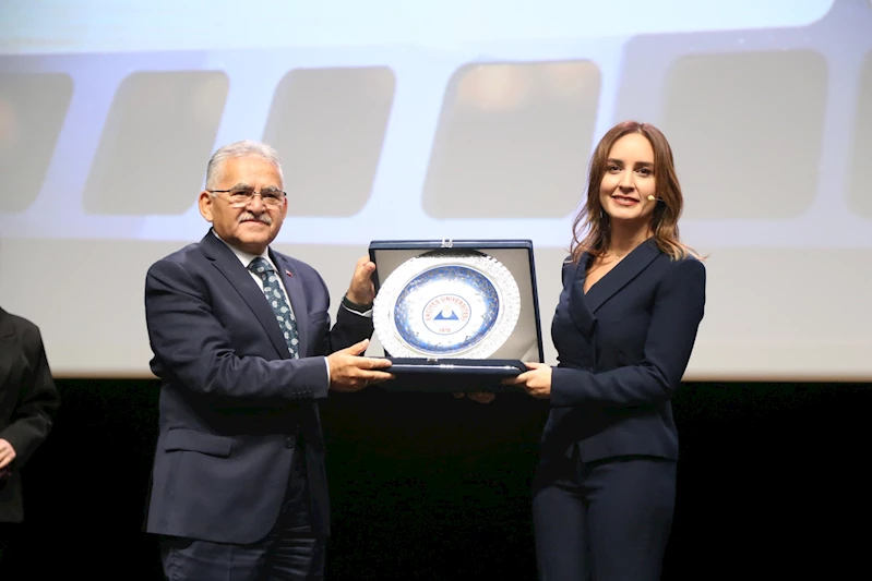 Başkan Büyükkılıç, Genç İletişimciler ile Bir Araya Geldi