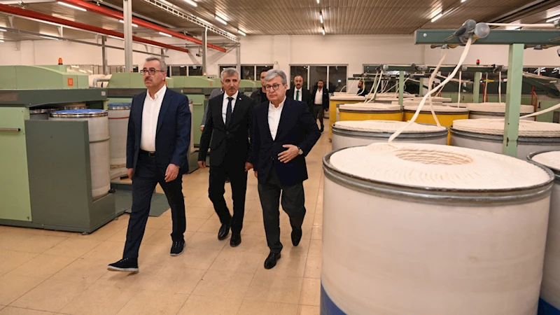 Başkan Güngör ve Vali Ünlüer, İSKUR Tekstil Fabrikasını Ziyaret Etti