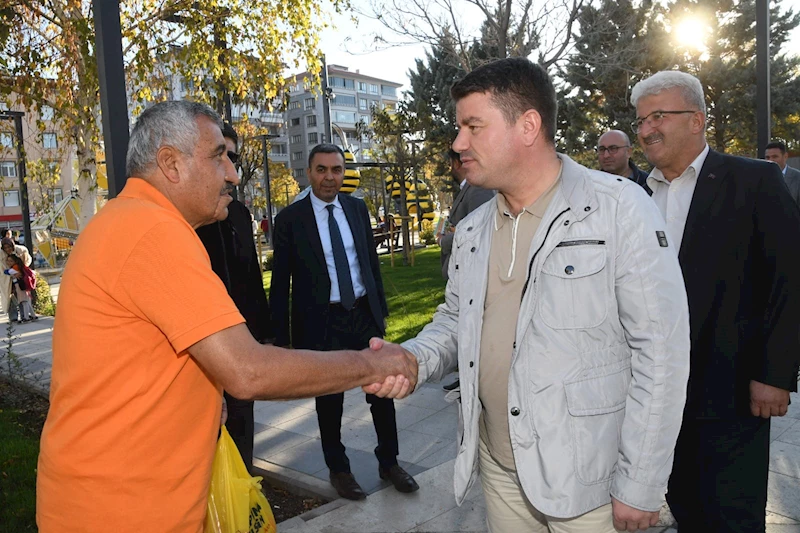 BAŞKAN DİNÇER MAKAS KENT PARK’TA AÇILIŞ ÖNCESİ İNCELEMELERDE BULUNDU